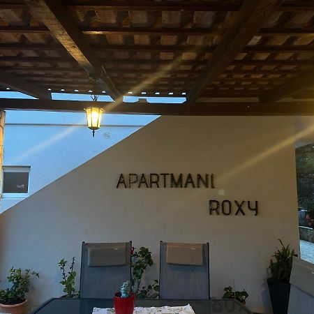 Apartmani Roxy Ловиште Экстерьер фото